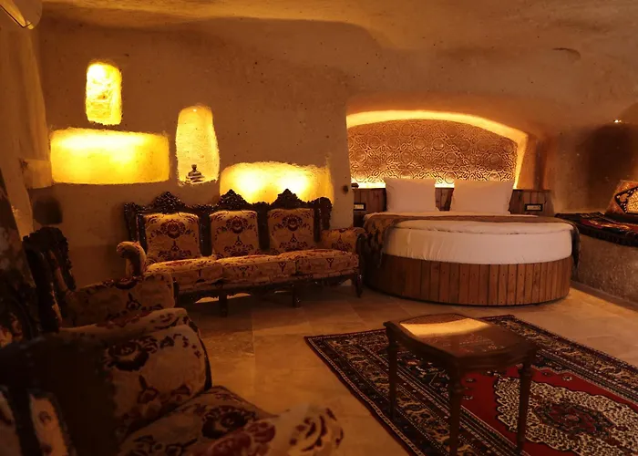 Hira Cave