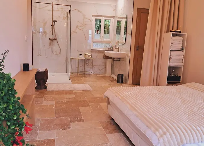 Bastide De Marie Grasse Bed and Breakfast