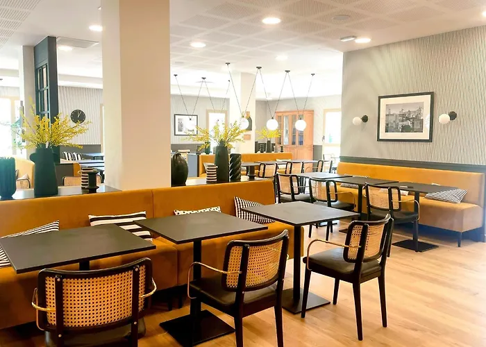 Hôtel Jacuzzi: Résidence MONTANA Bourg-en-Bresse