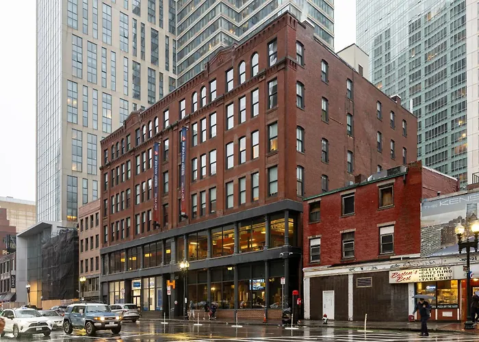Hi Boston Hostel