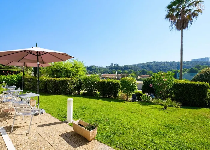Animaux admis HOTEL Villeneuve Loubet Village