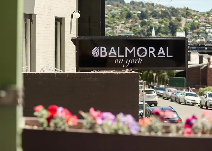 4 star hotel: Balmoral On York