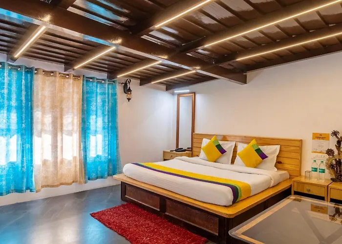 3 star hotel: Itsy Hotels Shri Gv Inn, 600 Mtrs From Tiffin Top