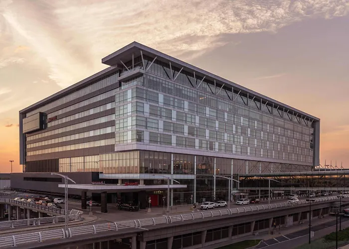 Marriott Montreal Airport In-Terminal Hotel