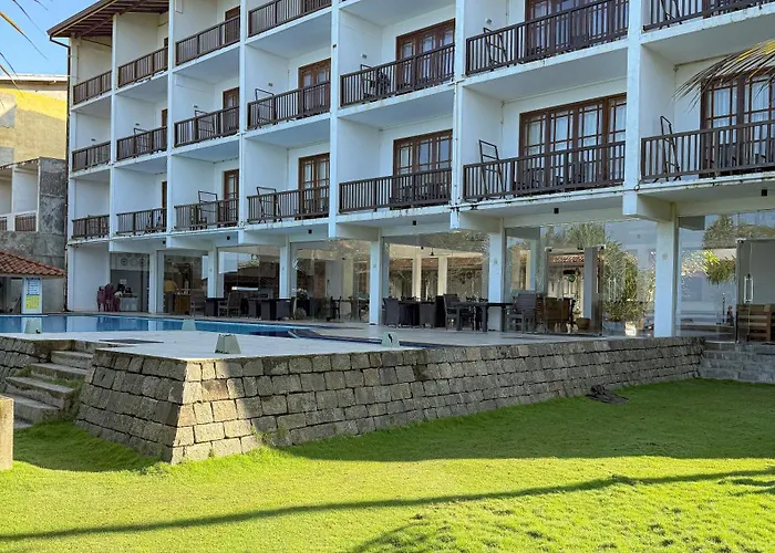 3 star hotels Serendib Beach