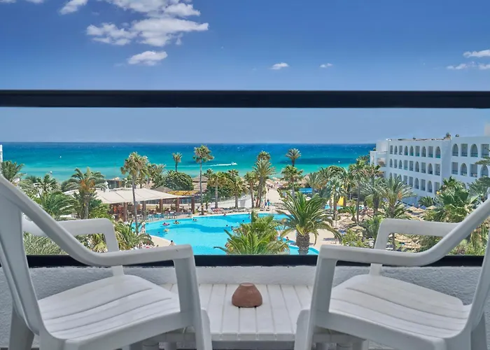 Hotel Jacuzzi: Nozha Beach Resort & Spa