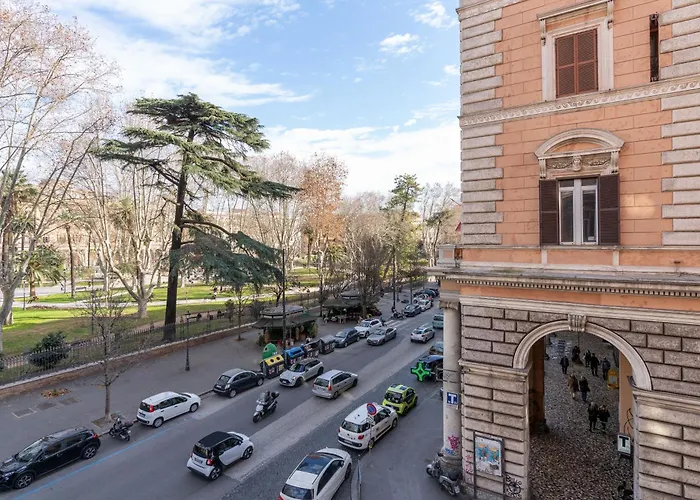 Albergo centrale: Drago D'Oro GUESTHOUSE - accross from metro Vittorio Emanuele