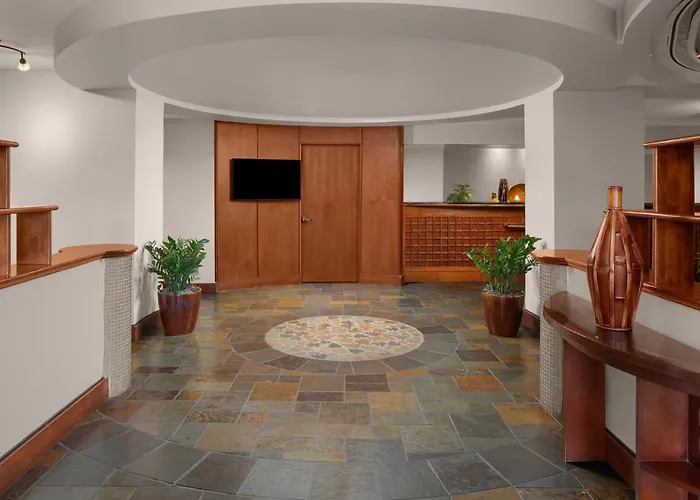 Cheap hotel: Larkspur Landing Extended Stay Suites Bellevue