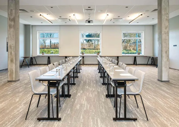 Park Inn By Radisson Airport & Conference Centre