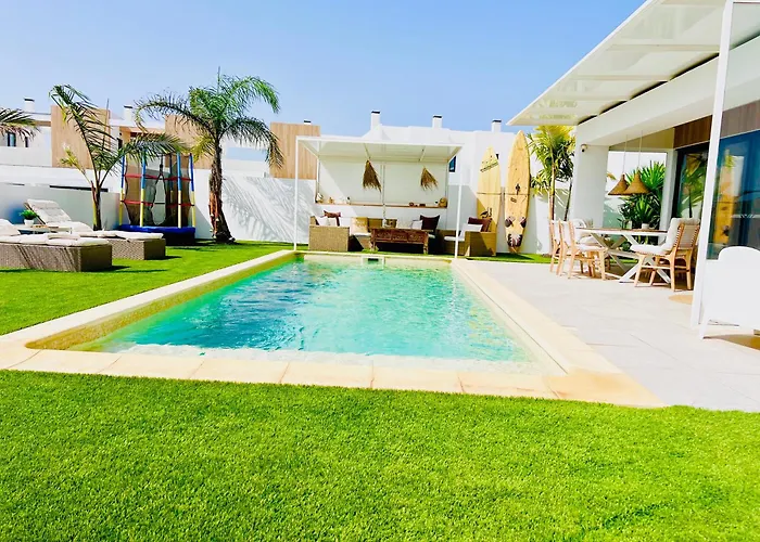  El Palmeral - Exlusive With Private, Heated Pool In Corralejo