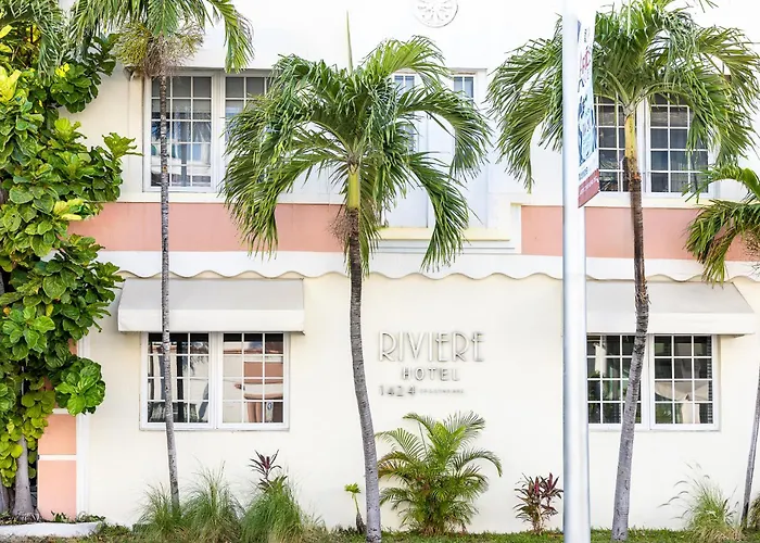 Pet Friendly hotel: Riviere South Beach Hotel