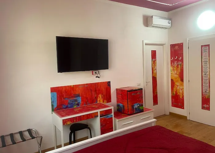 Rooms Of Love Pavia