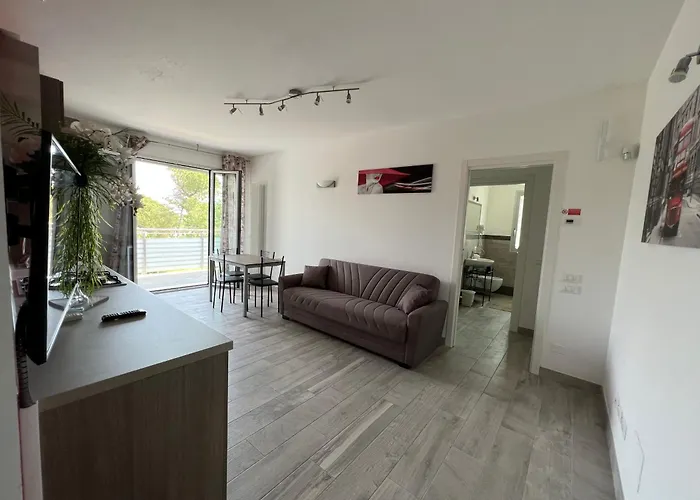 Appartamenti Residence Giardini CENTRALISSIMO AL MARE