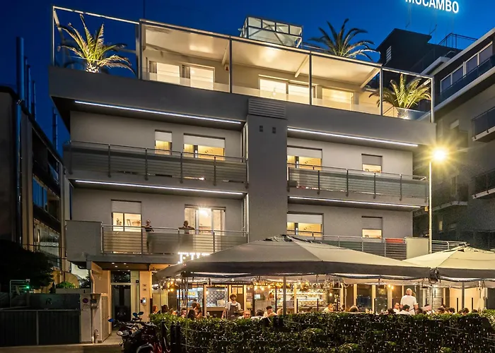 Appartamenti Residence Giardini CENTRALISSIMO AL MARE