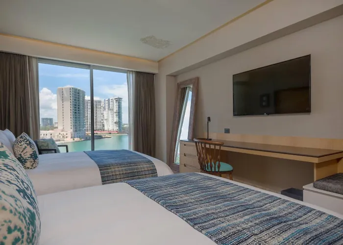 Renaissance Cancun Resort & Marina
