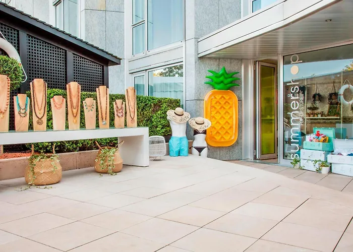 Hotel casino: Hotel President Wilson, A Luxury Collection Hotel, Geneva