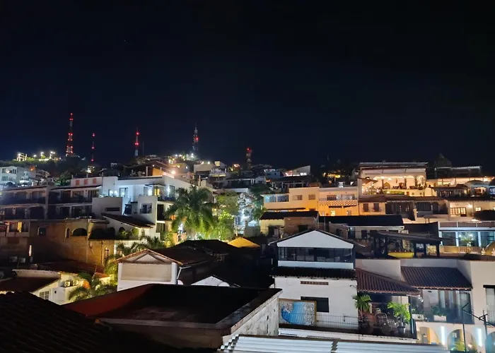 Hotel near College: Casa Kraken Hostel