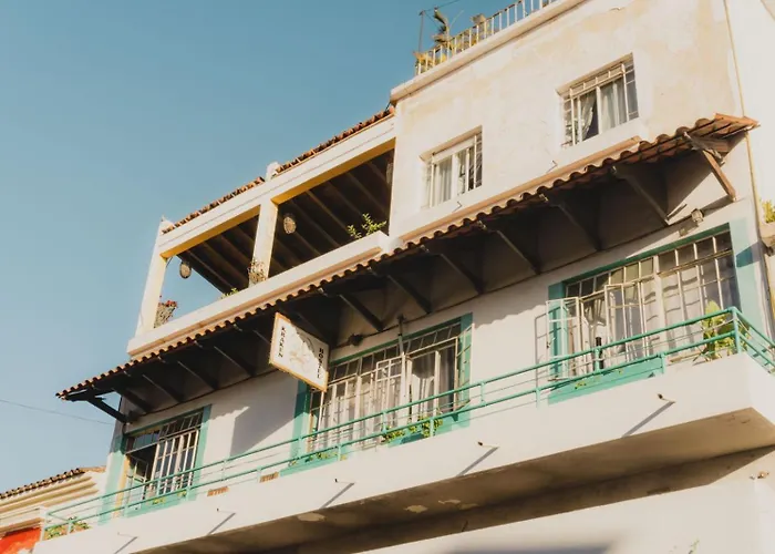 Hotel near College: Casa Kraken Hostel