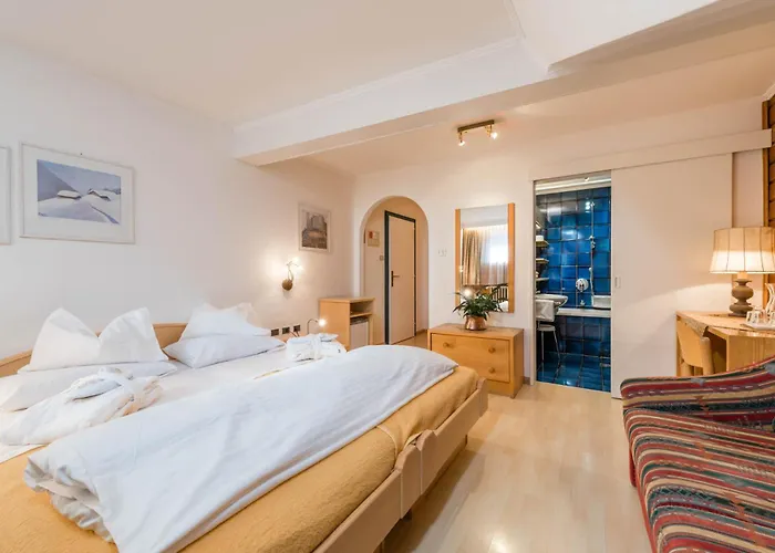 Hotel Cavallino Bianco - Weisses Roessl San Candido
