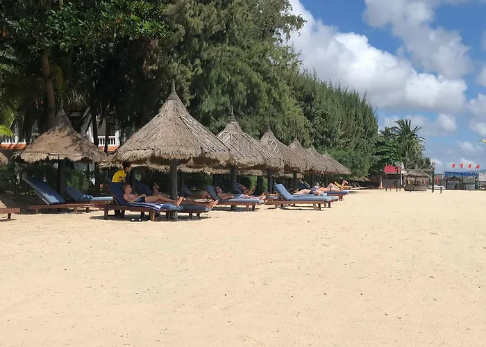 Four Oceans Beach - Bon Bien Mui Ne