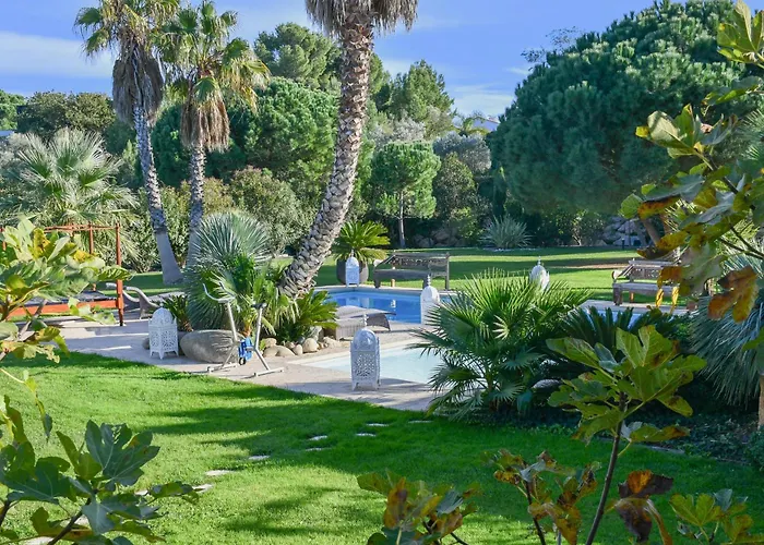 Hôtel avec piscine: Escapades Lointaines