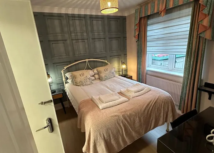 Hotels With Four Stars Cambridge Guest House By Tas