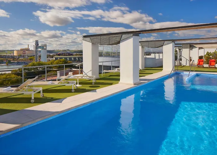 Centraal gelegen hotel: Nh Sevilla Plaza De Armas