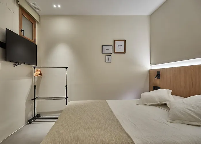  Ella Hostel Ramblas