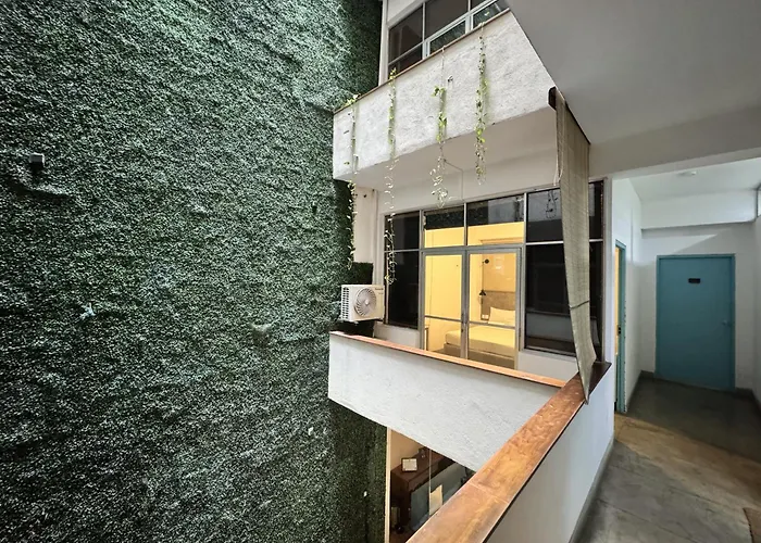 Airport Hotel: C 1 Colombo Fort