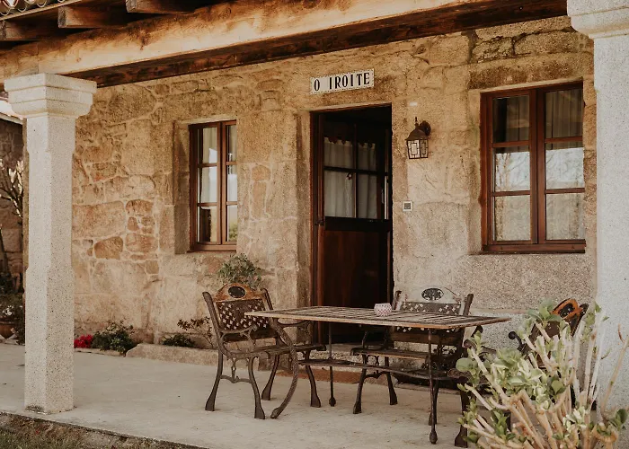 Villa con piscina: Casas Alexandre