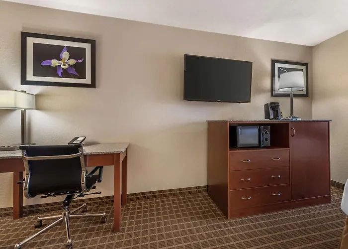 Best Western Plus Peak Vista Inn & Suites