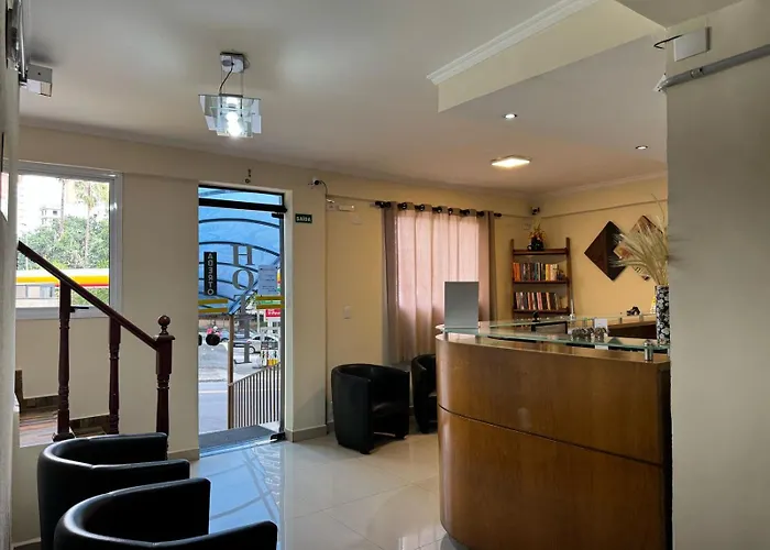 Hotel: New Point Hotel