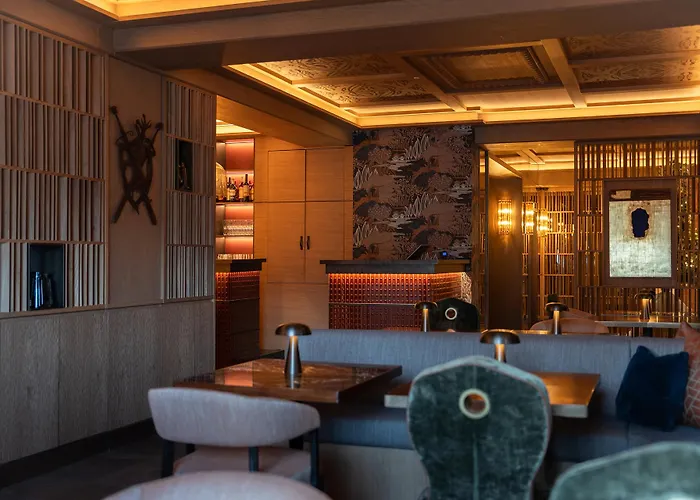 Resort: Eight Cortina