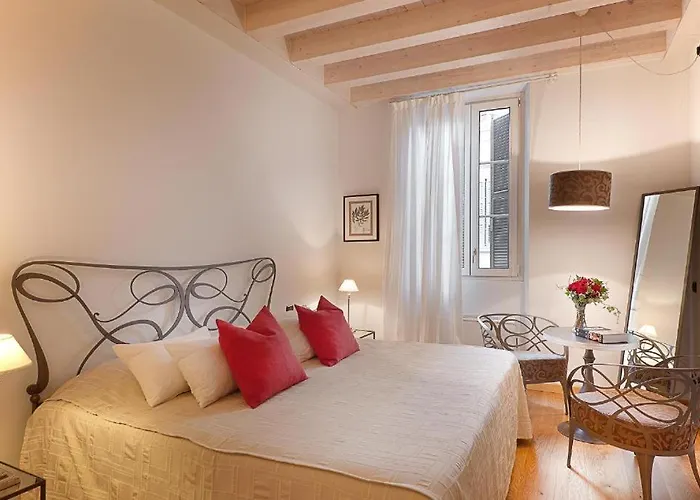 Boutique Room