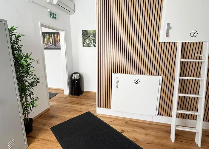  Robin Wood Capsule Hostel