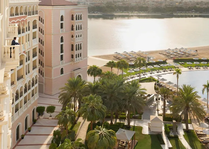 Hôtel avec piscine: The Ritz-Carlton Abu Dhabi, Grand Canal