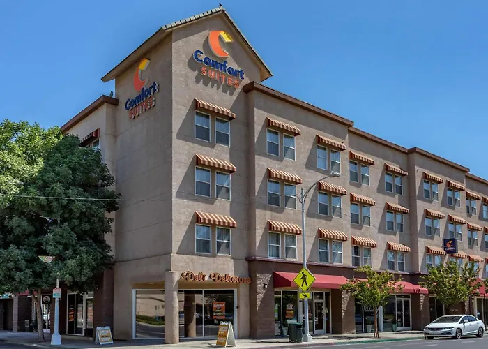 Comfort Suites - Convention Center