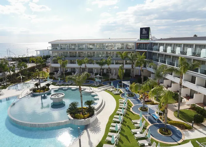 Hotel Jacuzzi: Faros Hotel Ayia Napa