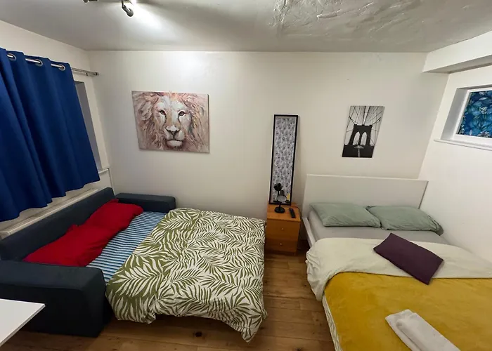 Pension Guide Cozy Rooms Near Central London