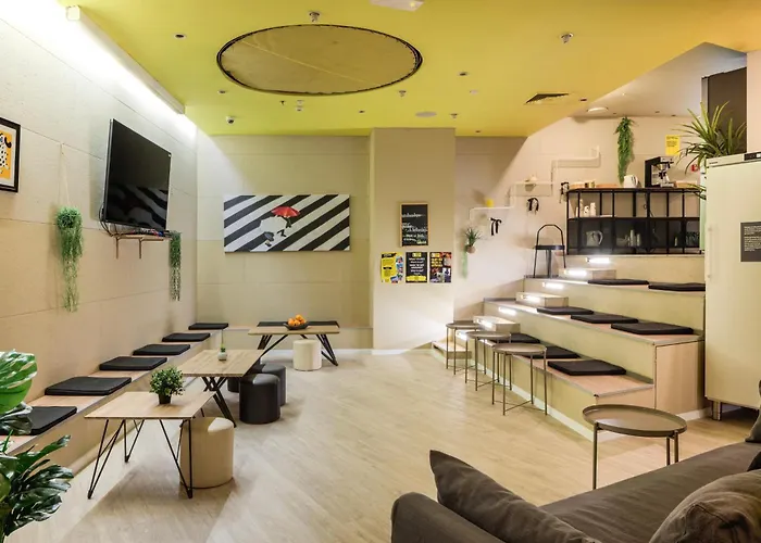 Hotel near College: Design Hostel One