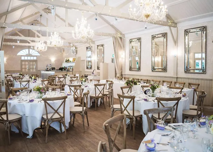 Villa: Ravenwood Hall Hotel