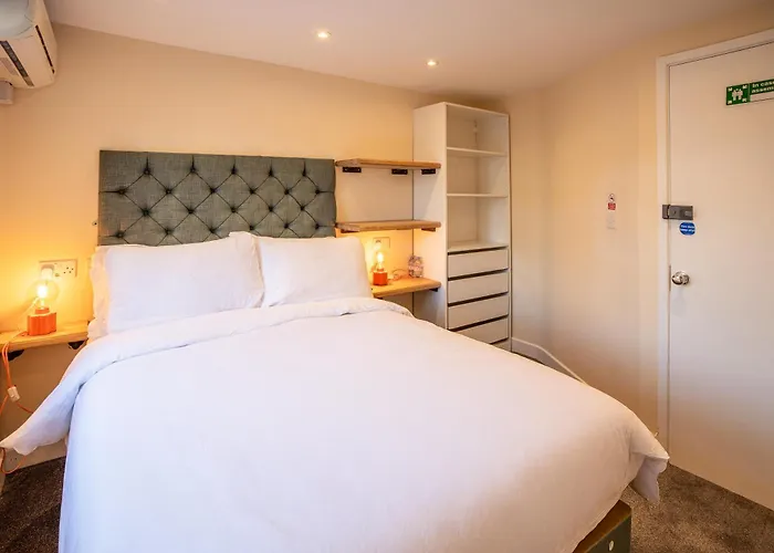82A Dalston Lane Terrace