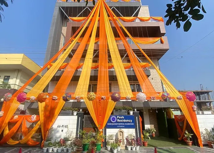 4 star hotel: Posh Residency Huda City Center Gurgaon