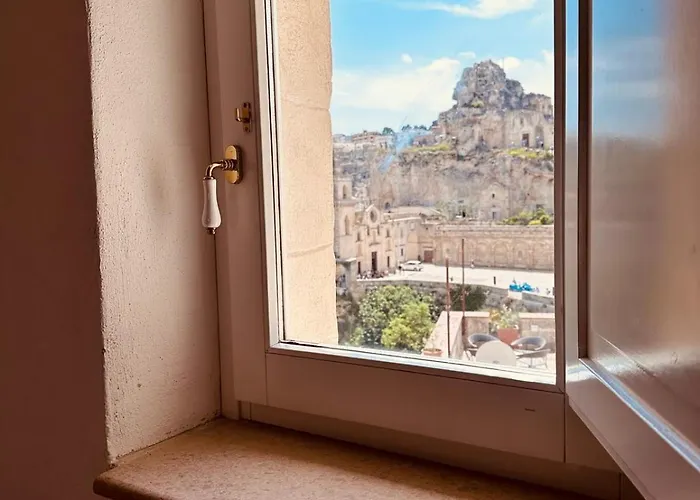 Cabina: Agorà nei sassi