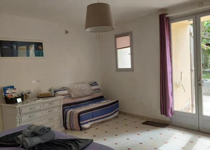 Hôtel bon marché: Mas des Cigognes