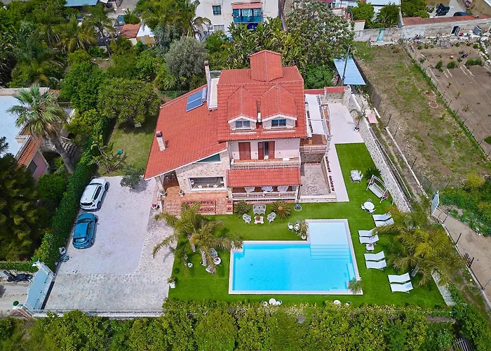  Villa Laura