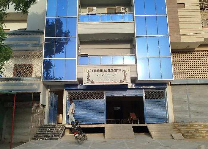 Hotel Crown Plaza, Near Karachi Airport, Darul Sehat Hospital, Dow, Agha Khan And Liaqat Hospital