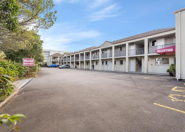 Motels Dannemora Motor Inn