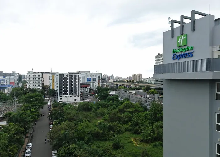 Holiday Inn Express New Town By Ihg