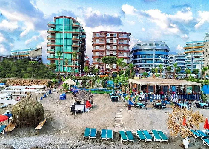 Club Bayar Beach